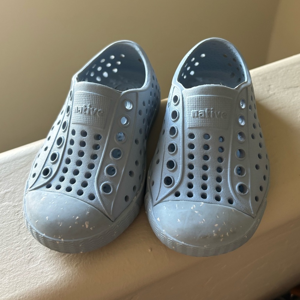 Toddler Native Shoes Blue Size 4